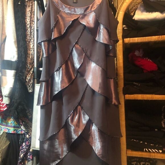 SL fashion silky silver bullet flutter dress beaded trim - Picture 10 of 10